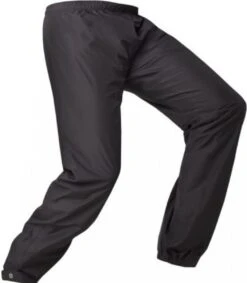 AGU GO Regenbroek Essential Unisex - Zwart - XS - Dames & Heren - Waterdicht & Ademend 23 AGU GO Regenbroek Essential Unisex - Zwart - XS - Dames & Heren - Waterdicht & Ademend -Buiten Kampeer Aanbieding 1047x1200 2