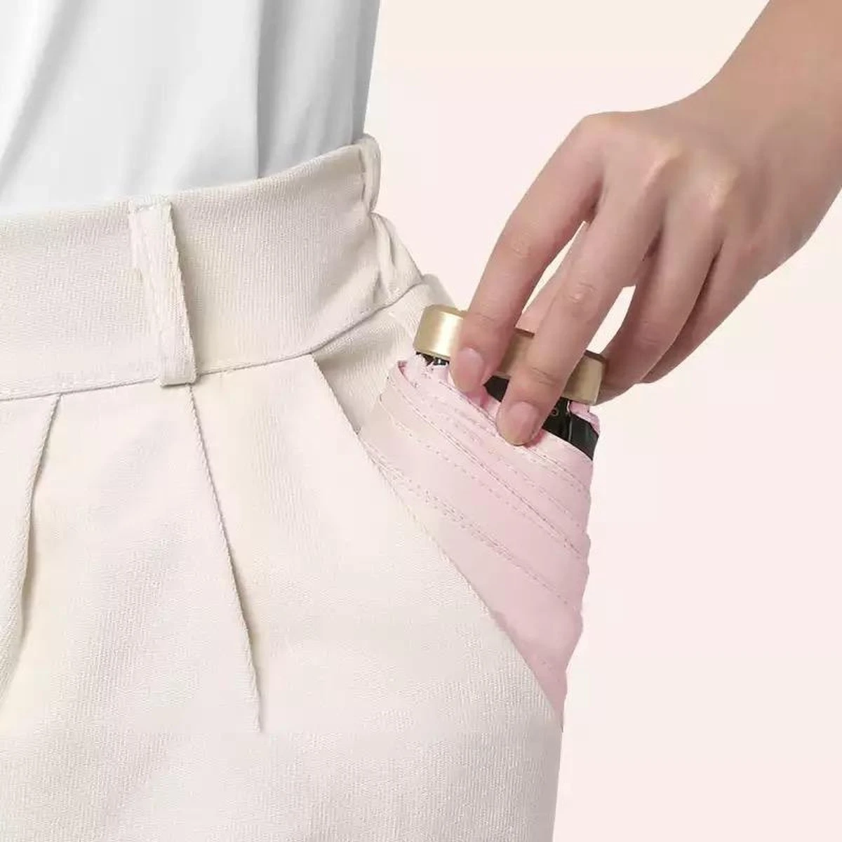 Paraplu Plaza Lichtgewicht Paraplu | Mini Paraplu | Handtas Paraplu | Elegante Licht Roze Paraplu Eco Vriendelijk, Waterdicht En UV Beschermend 4 Paraplu Plaza Lichtgewicht Paraplu | Mini Paraplu | Handtas Paraplu | Elegante Licht Roze Paraplu Eco Vriendelijk, Waterdicht En UV Beschermend - Afbeelding 4