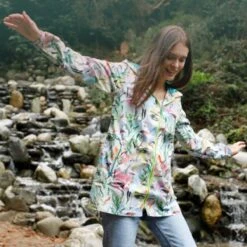 BiggDesign Faces - Dames Regenjas Waterdicht - Regenpak - Maat M -Buiten Kampeer Aanbieding 1200x1200 1452