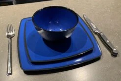 Camping Servies - 12 Delig – 100% Melamine Servies Set – Campingservies – Melamine Servies - Blue Ocean 12 Camping Servies - 12 Delig – 100% Melamine Servies Set – Campingservies – Melamine Servies - Blue Ocean -Buiten Kampeer Aanbieding 1200x806 3