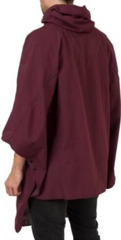 AGU Grant Regenponcho Essential Unisex - Bordeaux - One Size - Dames & Heren - Waterdicht & Ademend -Buiten Kampeer Aanbieding 608x1200 1