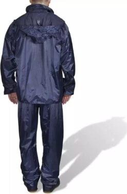 Merkloos Regenpak Maat L - Regenpak Maat Large - Regenpak - Basic Rainsuit - Unisex - Regenpak Dames En Heren - Regenpak Maat Large - Regenpak Kopen -Buiten Kampeer Aanbieding 784x1200 1