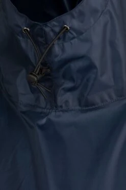 BJØRNSON Haps Regenponcho Fiets Dames & Heren - Fietsponcho - Donkerblauw 21 BJØRNSON Haps Regenponcho Fiets Dames & Heren - Fietsponcho - Donkerblauw -Buiten Kampeer Aanbieding 799x1200 14