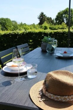 ERRO Vouwtafel - Houtlook - 180x74cm - Zwart 9 ERRO Vouwtafel - Houtlook - 180x74cm - Zwart -Buiten Kampeer Aanbieding 800x1200 18