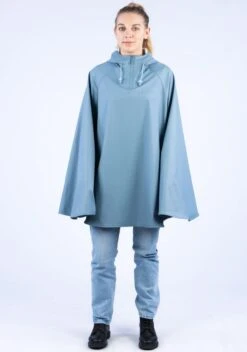 Ralka Regenponcho Senior - Sizzle - Blauw - L/XL -Buiten Kampeer Aanbieding 841x1200 2