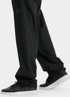 AGU GO Regenbroek Essential Unisex - Zwart - M - Dames & Heren - Waterdicht & Ademend 20 AGU GO Regenbroek Essential Unisex - Zwart - M - Dames & Heren - Waterdicht & Ademend -Buiten Kampeer Aanbieding 875x1200 3