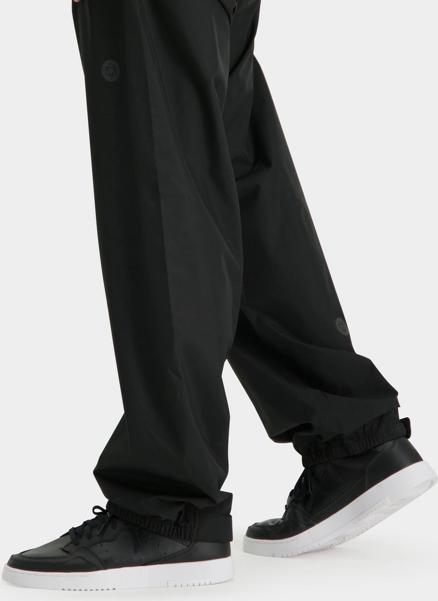 AGU GO Regenbroek Essential Unisex - Zwart - M - Dames & Heren - Waterdicht & Ademend 9 AGU GO Regenbroek Essential Unisex - Zwart - M - Dames & Heren - Waterdicht & Ademend - Afbeelding 9