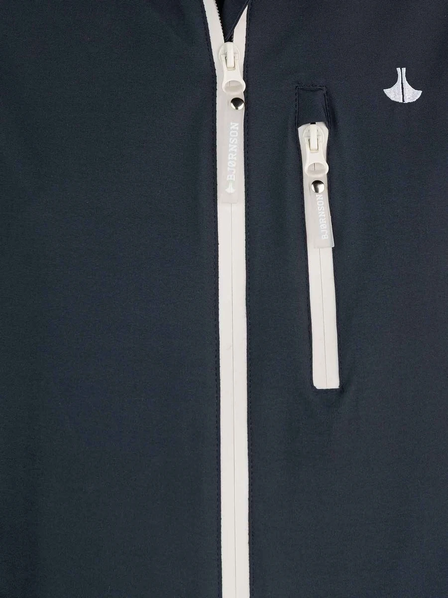 BJØRNSON Iduna Regenjas - Zomerjas - Dames - Waterdicht - Maat 52 - Donkerblauw 4 BJØRNSON Iduna Regenjas - Zomerjas - Dames - Waterdicht - Maat 52 - Donkerblauw - Afbeelding 4